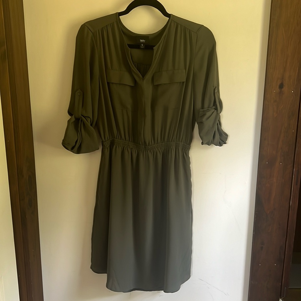 Women’s dress small